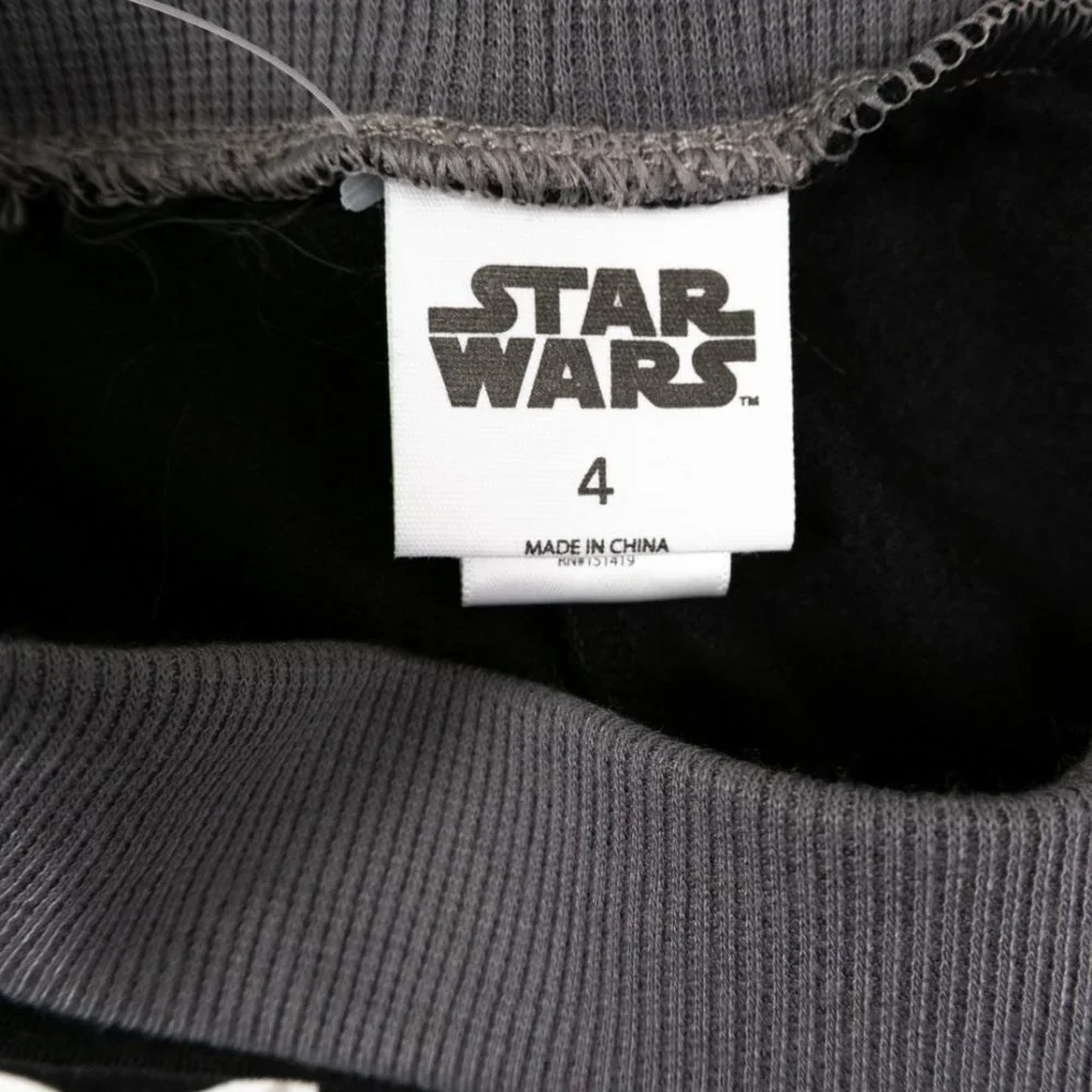 NEW STAR WARS Mandalorian 2-pc fleece set size 4
